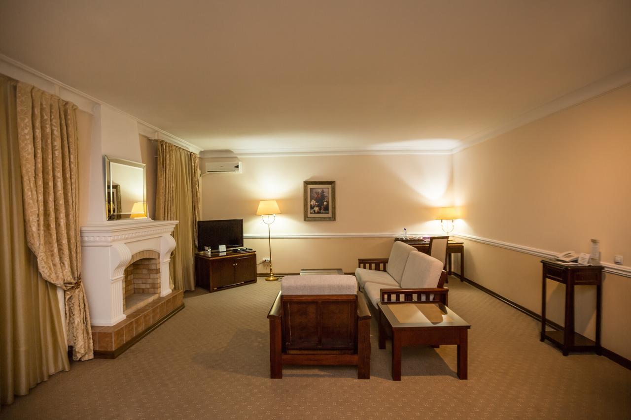 Hotel Bek ทาชเคนต์ ภายนอก รูปภาพ